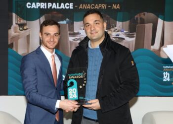 TUTTOHOTEL 2024 ALLA MOSTRA D’OLTREMARE DI NAPOLI, ASSEGNATI GLI AWARDS AI PROTAGONISTI DELL’OSPITALITA NEL SUD ITALIA. PREMIATO ANCHE IL CAPRI PALACE