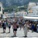 La misura anticaos Capri, raddoppia la tassa di sbarco: cinque euro a turista