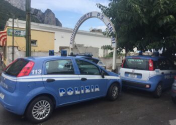 Custodia Cautelare in carcere emessa dal GIP, nei confronti di un uomo accusato di rapina aggravata n danno di due giovani turiste francesi, ad Anacapri