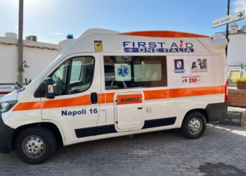 Operaio cade da oltre 10 metri in un albergo di Capri, ricoverato