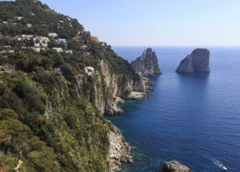 Capri, porto sold out: barche e grandi yacht prenotati fino a settembre