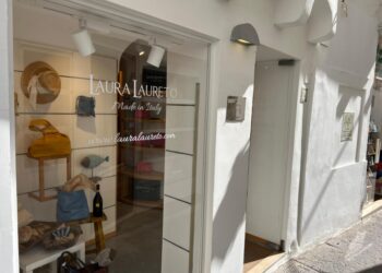 Laura Laureto dopo Cortona apre un nuovo spazio in Via Longano a Capri