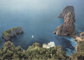 Presentazione del volume di Romana de Angelis Bertolotti “CAPRI CASA SOLITARIA”, mercoledì 15 maggio al Palazzo Reale