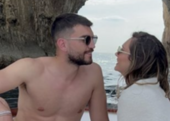 Beatrice Valli e Marco Fantini tornano a Capri a due anni dalle nozze (Gallery)