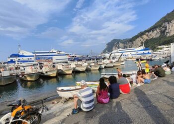 Unione Consumatori Capri: le emergenze sull’isola sono casa e caos