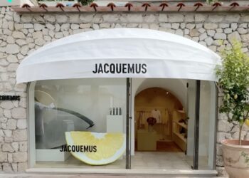 Jacquemus: in occasione del prossimo show il brand arriva a Capri e apre una boutique