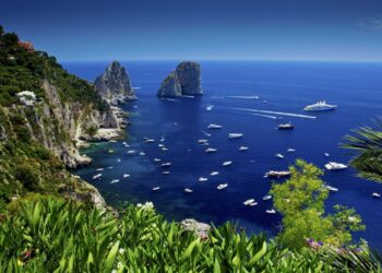 Nel mare di Capri per chi corre senza regole arriva una raffica di multe