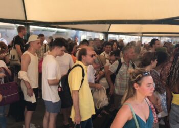 Stop overtourism a Capri