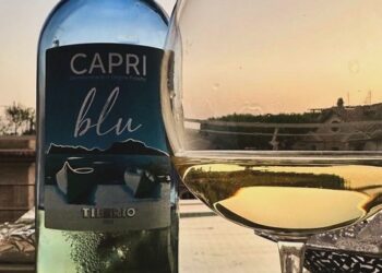 Torna il Capri Blu prodotto dal Tiberio Cantina Isola di Capri