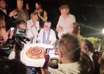 Peppino Di Capri, «Champagne» e amici per i suoi ottantacinque anni