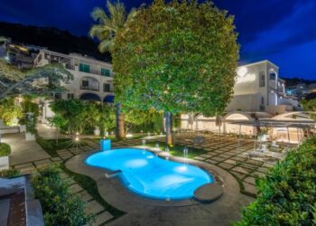 Capri, venerdì 19 luglio eleganza e raffinatezza con la Maison Ruinart al Pazziella Garden & Suites