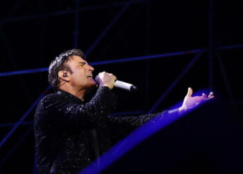 Sal Da Vinci in concerto con il suo «UniverSal Tour»: un evento all’insegna della beneficenza nella Certosa di San Giacomo di Capri