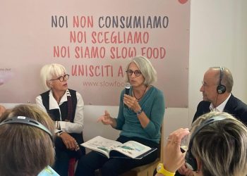 A Terra Madre, Salone del Gusto di Torino, gli olivi di Capri in un libro illustrato di Simonetta Capecchi