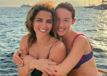 Aurora Ramazzotti e Sara Daniele a Capri insieme: le 50 sfumature di un’amicizia senza fine