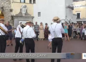TGR: JAZZ NELLA PIAZZETTA DI CAPRI (Video)