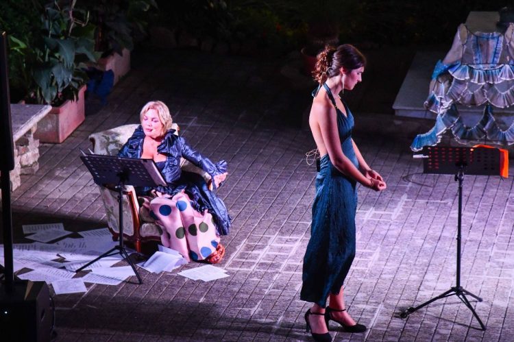 “CapriArt*- Arte come rivendicazione di genere”
presenta
Capriccio Notturno. Sabato 19 ottobre, ore 21 e 30
Auditorium Novecento