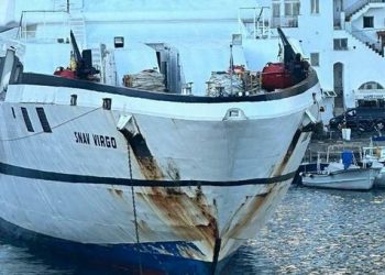 Incidente nel porto commerciale: stop alla tratta per Castellammare
