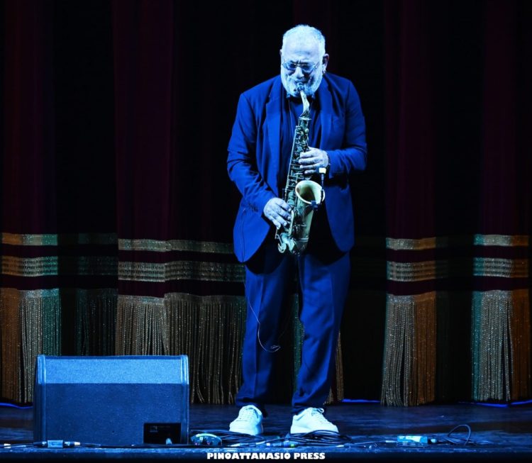 Peppino the King: la festa al Teatro Trianon Viviani per un grande Signore della Musica italiana – photogallery