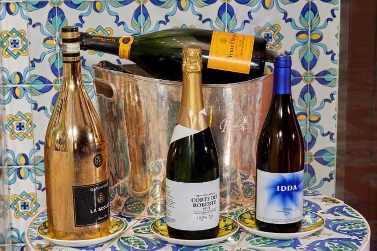 That’s Amore Capri, gourmet e solidarietà da Paolino con Frassica e i Gemelli DiVersi