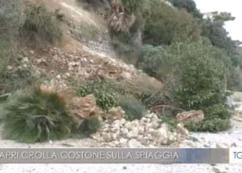 Video: TGR Campania, la frana sulla spiaggia di Marina Grande