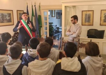 Educazione Civica in Comune, Il sindaco Paolo Falco e il vicesindaco Roberto Bozzaotre incontrano le scuole
