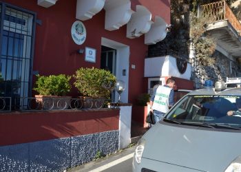 A Capri con la droga: fermato dalla Finanza. In vendita la villa di La Capria