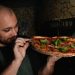 La pizza degli zar che nasce dagli scarti, chef Ciro presenta la sua Cosacca
