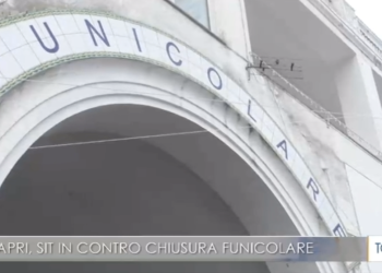 TGR: CAPRI, SIT IN CONTRO CHIUSURA FUNICOLARE (Video)