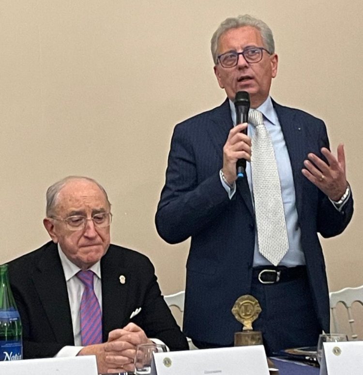 Lions Club Capri: raccolta fondi per Star Judo Club di Gianni Maddaloni