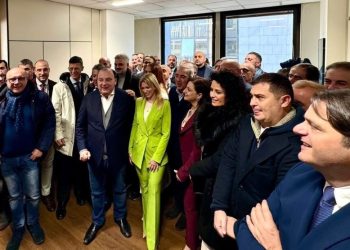 Dossier su porto di Capri e collegamenti marittimi in Regione