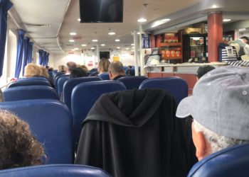 Capri ieri isolata e colpita da forte vento, oggi riprese alcune corse per Napoli