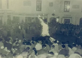 In piazzetta a Capri torna il “fucarazzo” di San Sebastiano