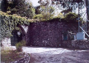 Stop alle auto a Capri in via Castiglione