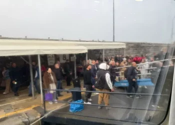 Caos in banchina nel porto di Marina Grande a Capri