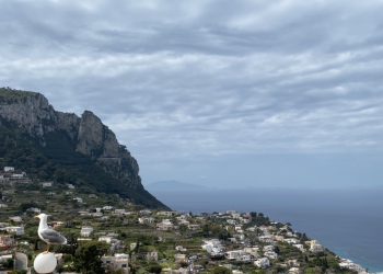 A Capri stop a overtourism e tolleranza zero per l’ospitalità irregolare