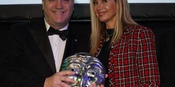 MIRA SORVINO, VOGLIO ESSERE NAPOLETANA (Photogallery)