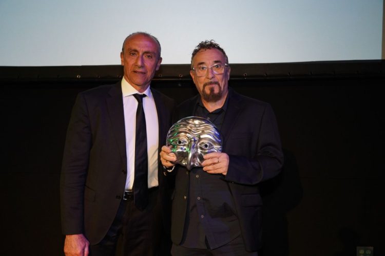 MIRA SORVINO, VOGLIO ESSERE NAPOLETANA (Photogallery)