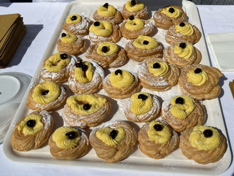 Capri: torna il rito della Zeppolata nel salotto del mondo (Photogallery)