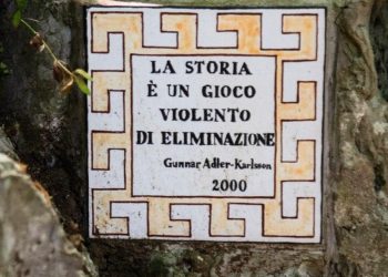 “La storia è un violento gioco a eliminazione.”  Gunnar Adler-Karlsson, 2000