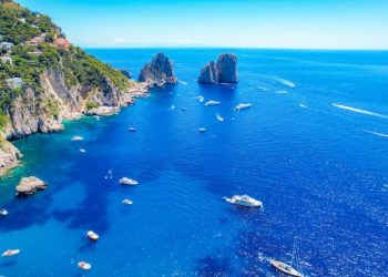 Turismo a Capri: numeri in crescita per l’isola che si prepara alla stagione 2025
