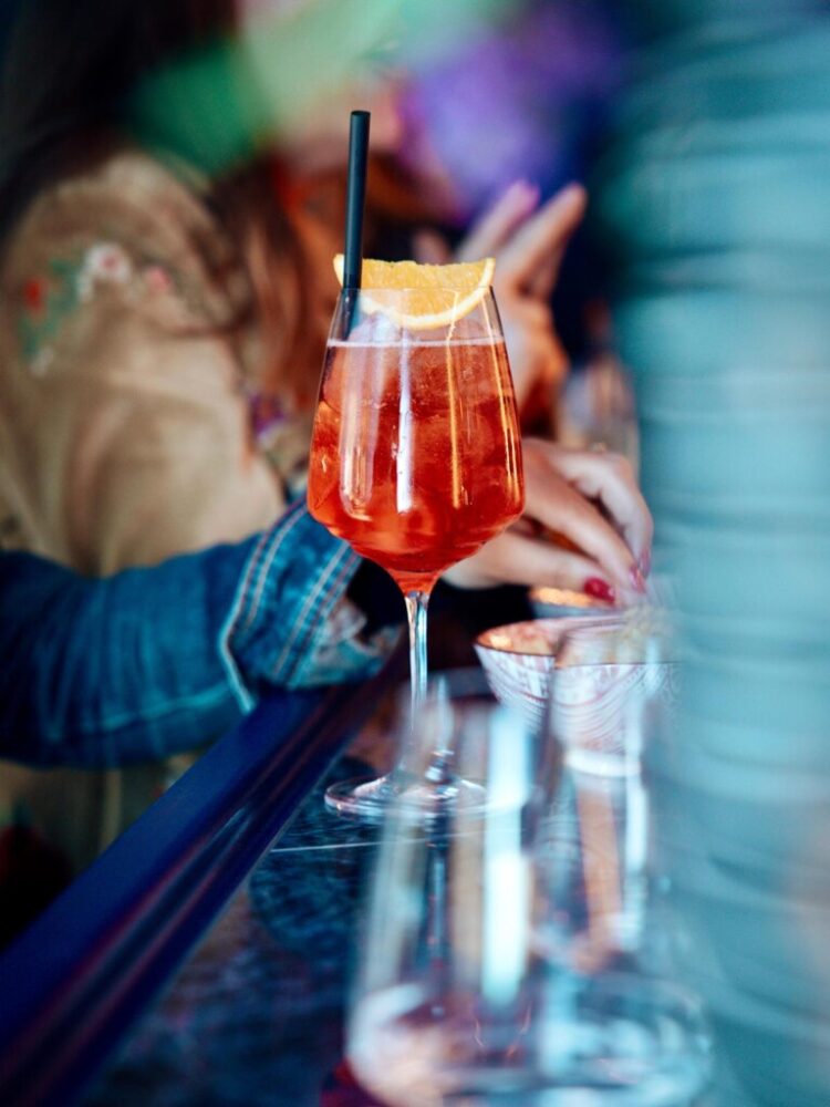A pochi passi dalla Certosa apre M’ama Cocktail & Music, il nuovo cocktail bar del ristorante Villa Margherita