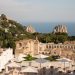 Vacanze di primavera a Capri, l’isola da scoprire tra passeggiate e cucina mediterranea