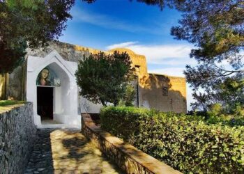 Anacapri: orari apertura casa Mackenzie, Eremo e chiesetta di S. Maria a Cetrella