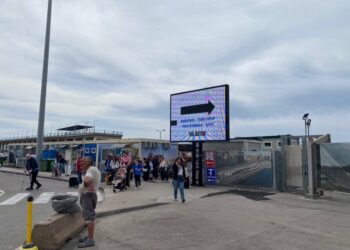 “Porto di Napoli nel caos”: diritto alla mobilità per pendolari e residenti di Capri e delle altre isole