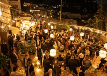 Inaugura Ambasciatori Capri Club & Restaurant con la formula cena-spettacolo