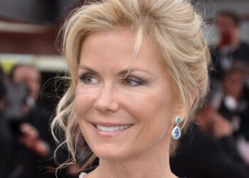 Torna sul piccolo schermo la Soap “Beautiful”. lo rivela al Mattino Katherine Kelly Lang, la Brooke Logan di «Beautiful». Riprese tra La Canzone del Mare e i Faraglioni