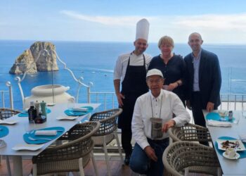 Merkel lascia la “sua” Ischia: per la prima volta in vacanza a Capri