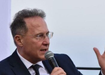 “Capri d’Autore”, Edmondo Cirielli: «Europa troppo lenta, evitiamo che la crisi sfoci in guerra aperta»