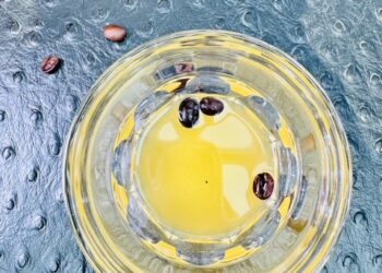 Un liquore per Pierino: mela, pera, banana e caffè per ricordare Alvaro Vitali