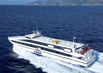 SNAV: fino a settembre tutti i week end partenze da Napoli per le Isole Pontine